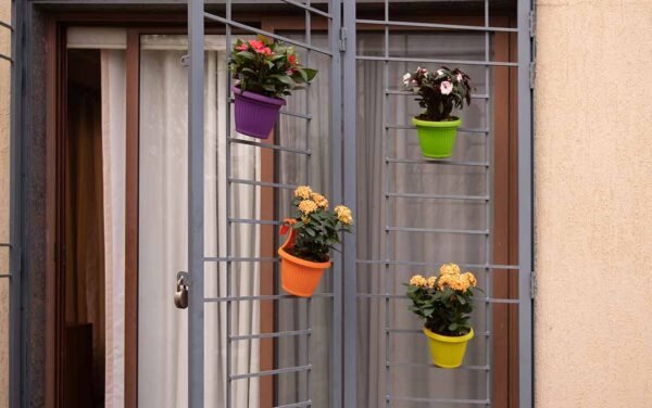 bello hook pot planter