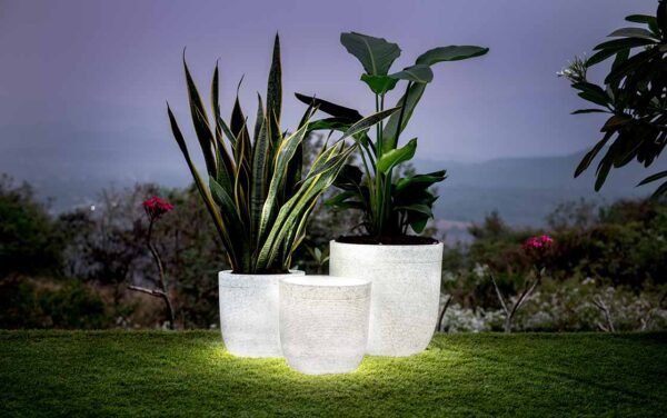 milano short illuminated round planters