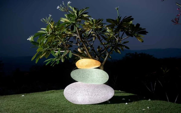 pebbles illuminated pot