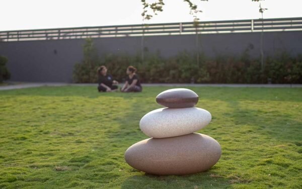 pebbles illuminated pot